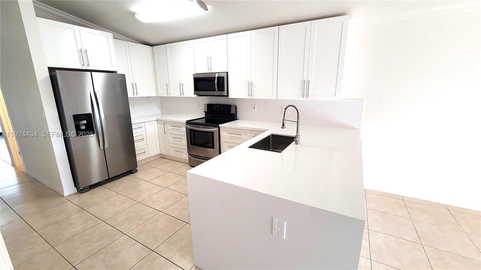 PRECIOUS HOMES AT LAKES B - Residential Lease