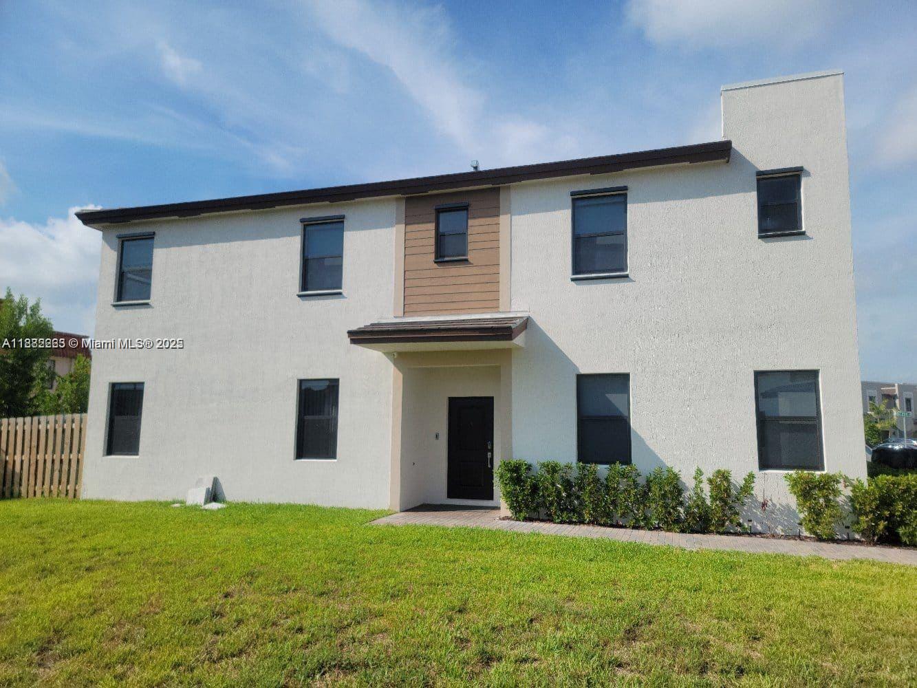 VIA VENTURA NEIGHBORHOOD - Residential Lease