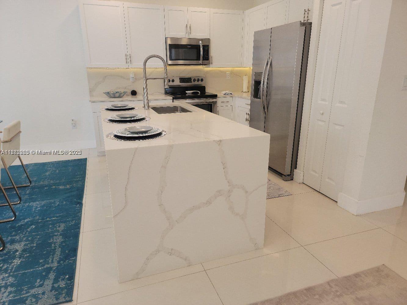 VIA VENTURA NEIGHBORHOOD - Residential Lease