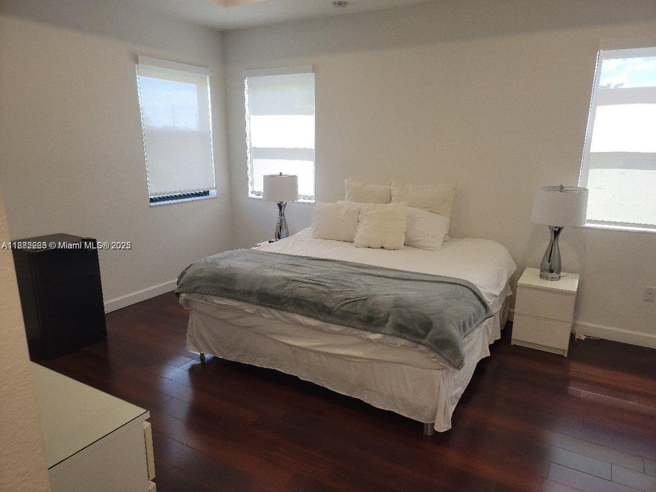 VIA VENTURA NEIGHBORHOOD - Residential Lease
