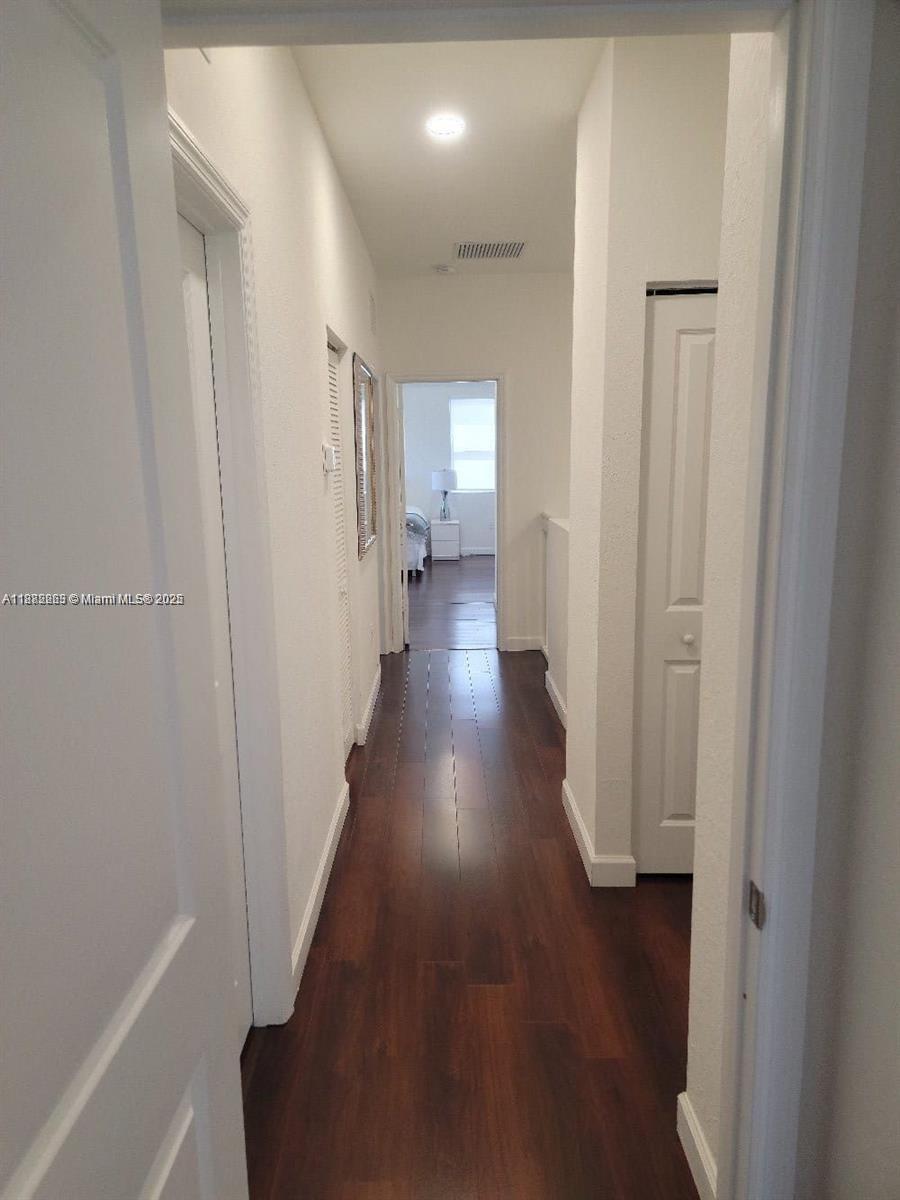 VIA VENTURA NEIGHBORHOOD - Residential Lease