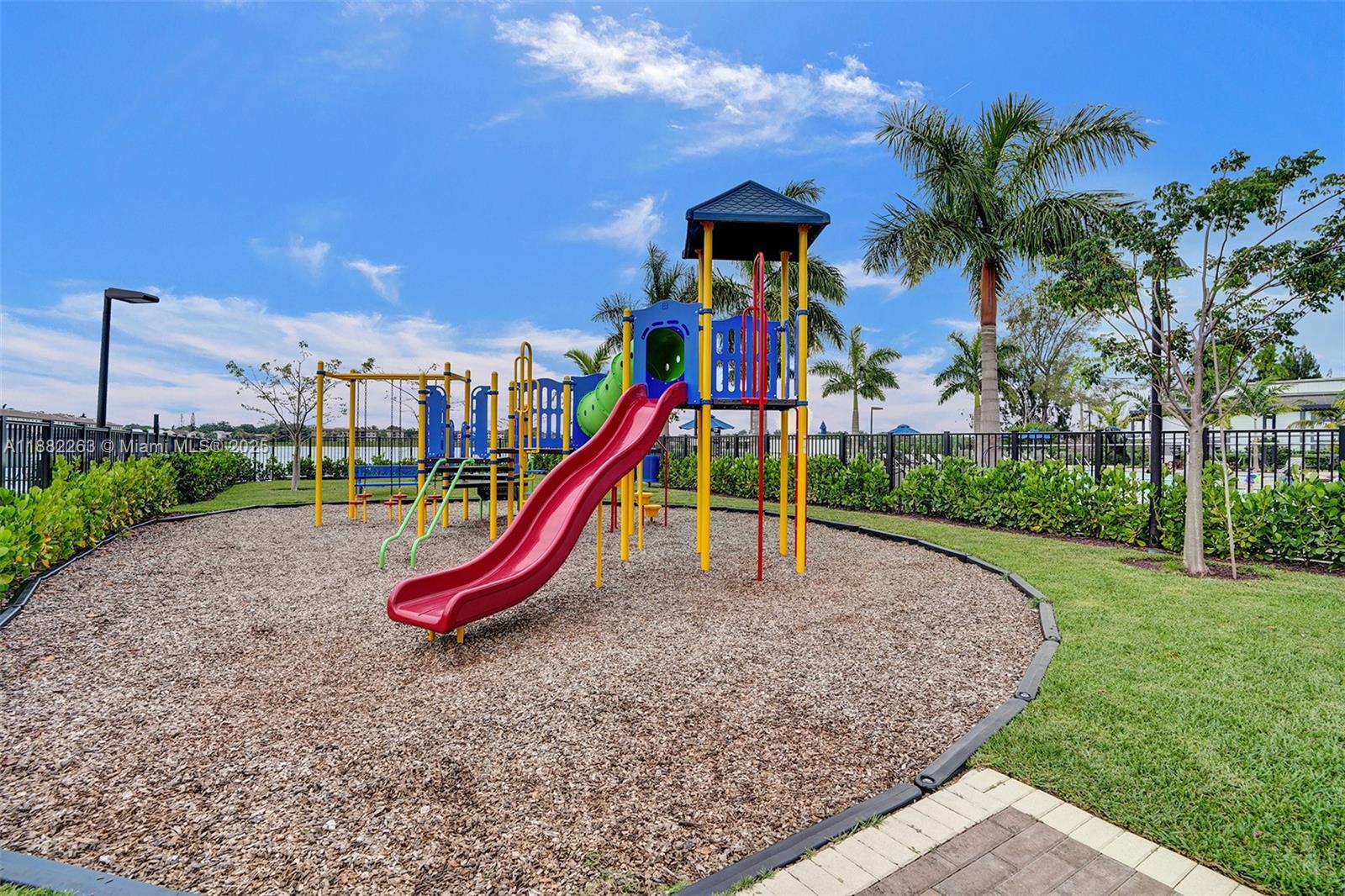 VIA VENTURA NEIGHBORHOOD - Residential Lease