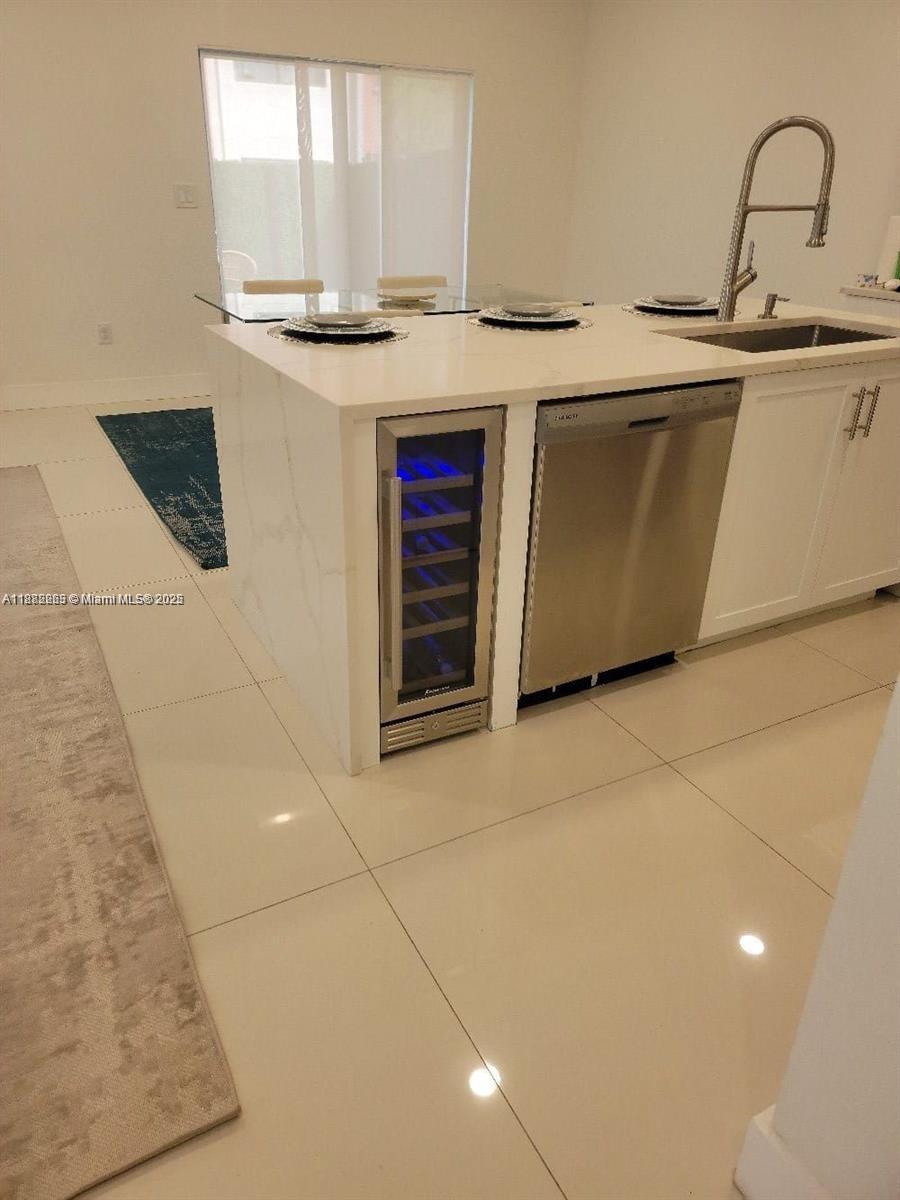 VIA VENTURA NEIGHBORHOOD - Residential Lease