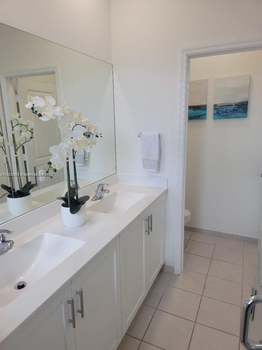VIA VENTURA NEIGHBORHOOD - Residential Lease