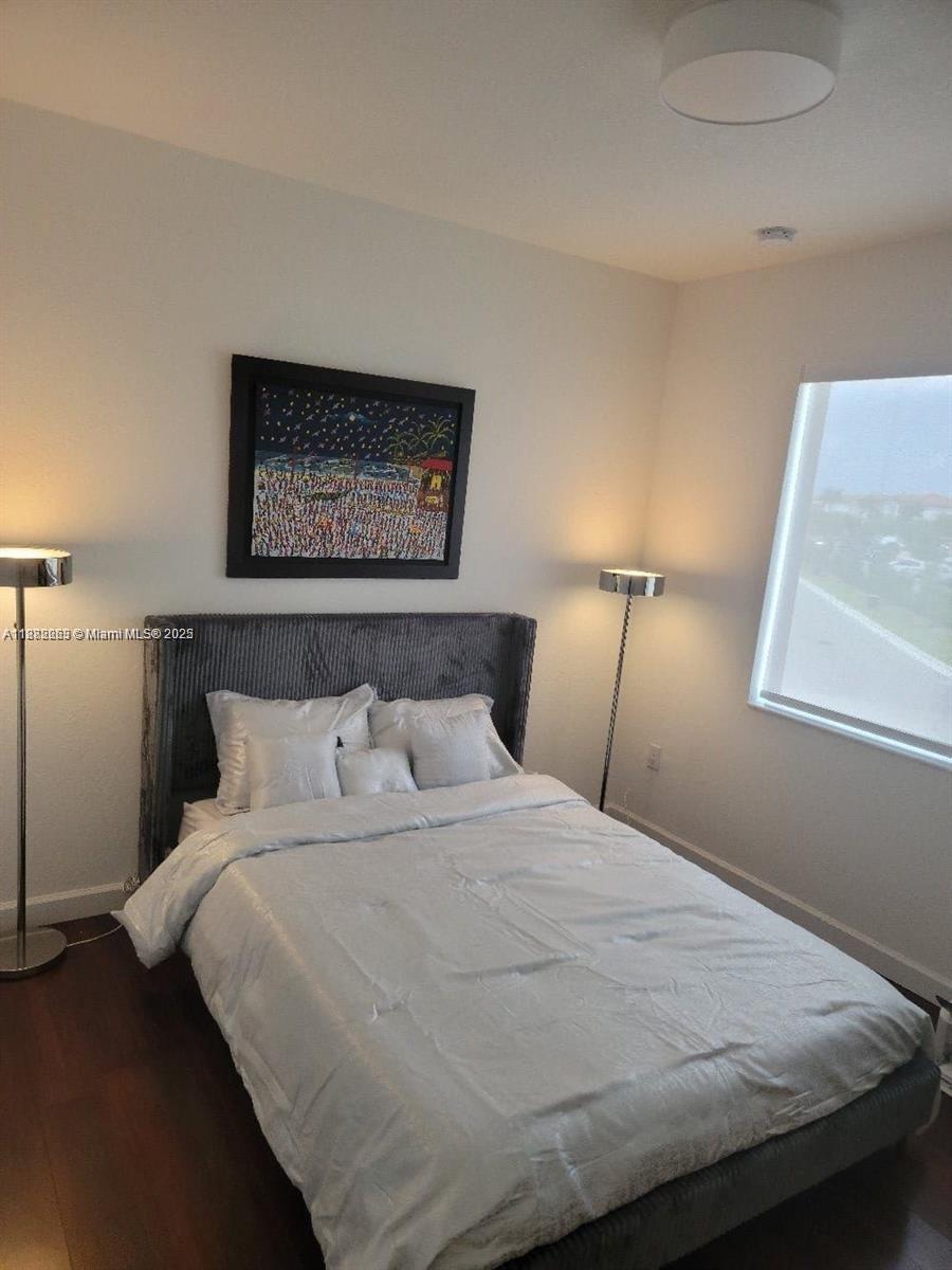 VIA VENTURA NEIGHBORHOOD - Residential Lease