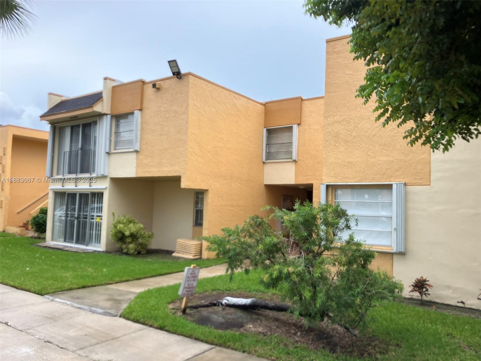 SOUTH WINDS CONDO - Residential