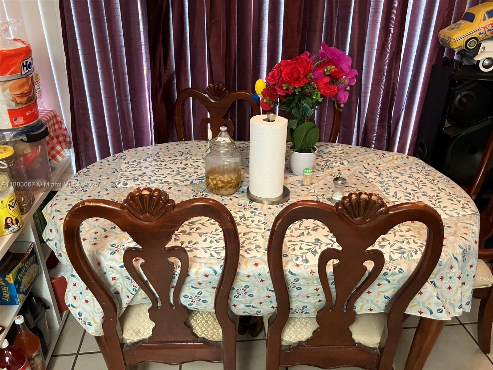 SOUTH WINDS CONDO - Residential