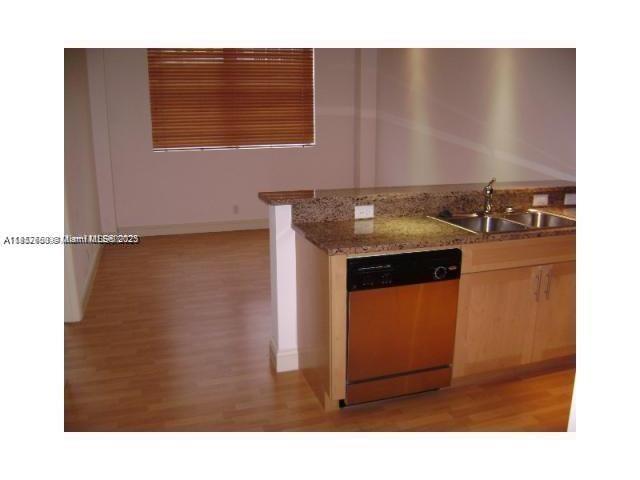 111 E Flagler St 907