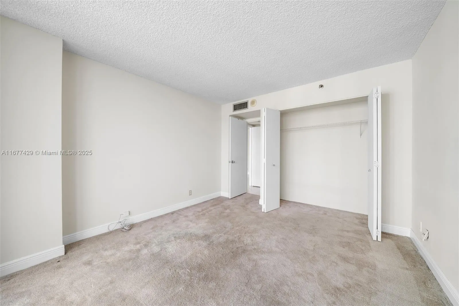 Miami, Florida 33129, United States, 2 Bedrooms Bedrooms, ,3 BathroomsBathrooms,Residential,Active,38039