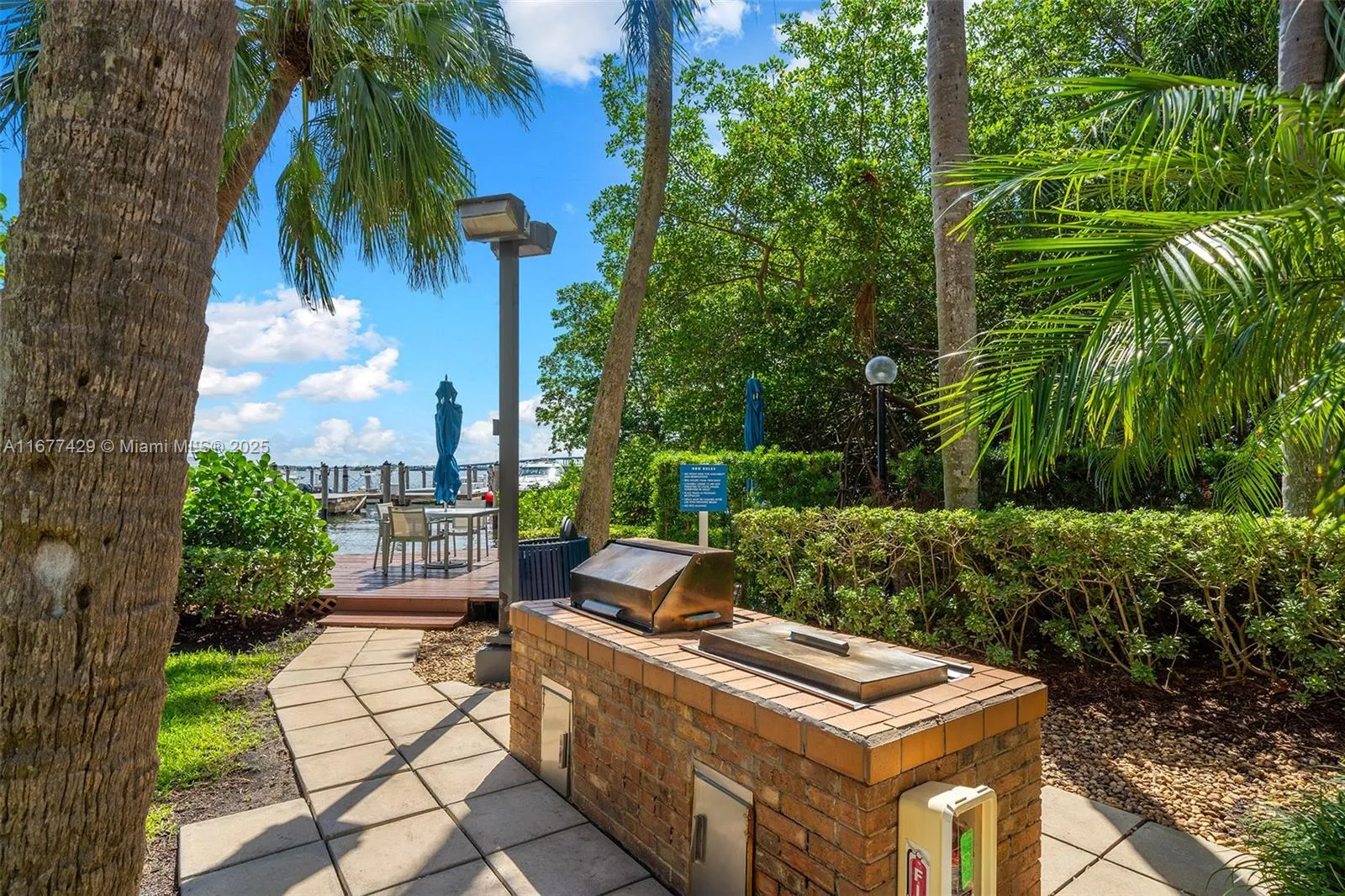 Miami, Florida 33129, United States, 2 Bedrooms Bedrooms, ,3 BathroomsBathrooms,Residential,Active,38039