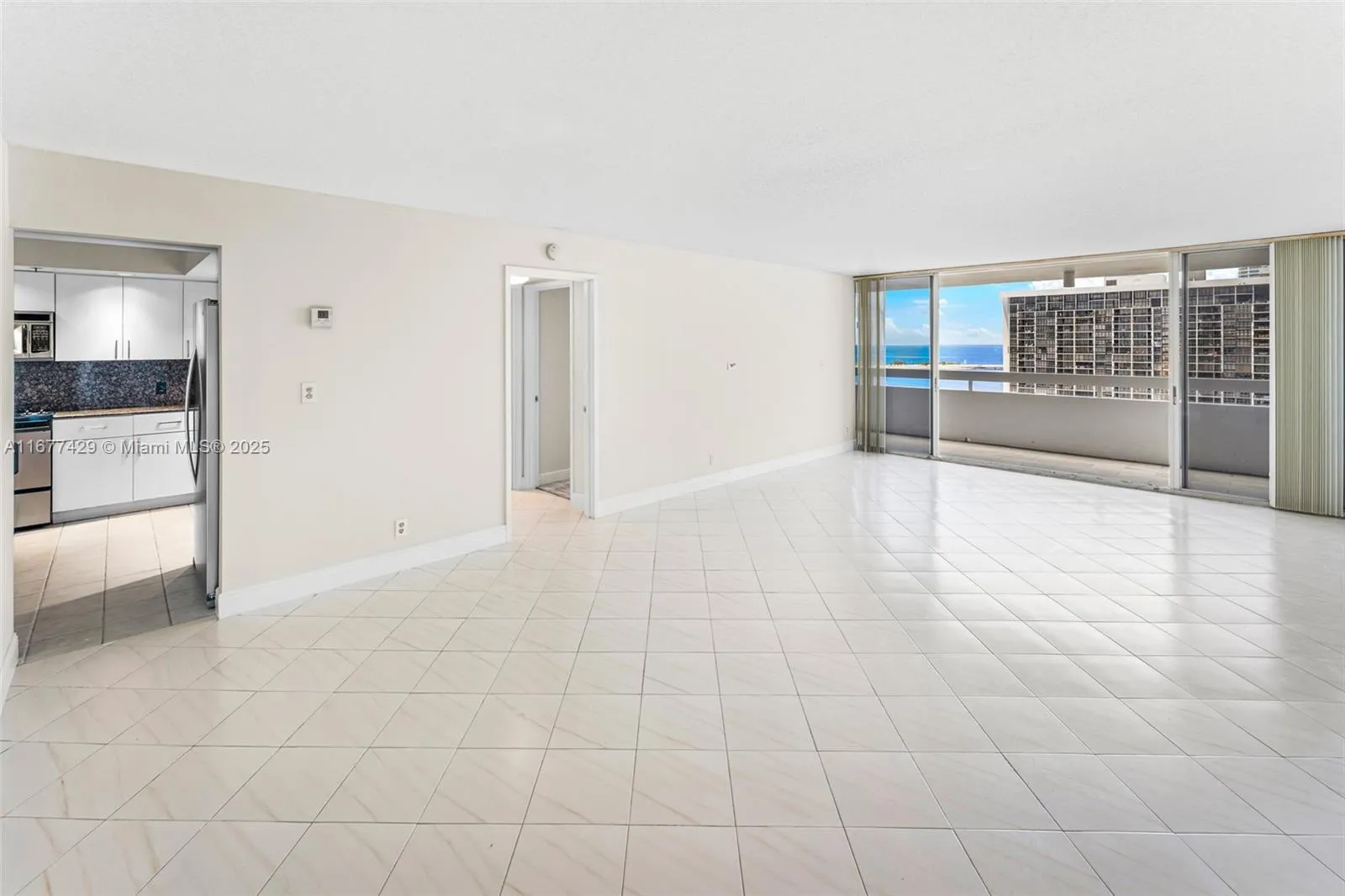Miami, Florida 33129, United States, 2 Bedrooms Bedrooms, ,3 BathroomsBathrooms,Residential,Active,38039