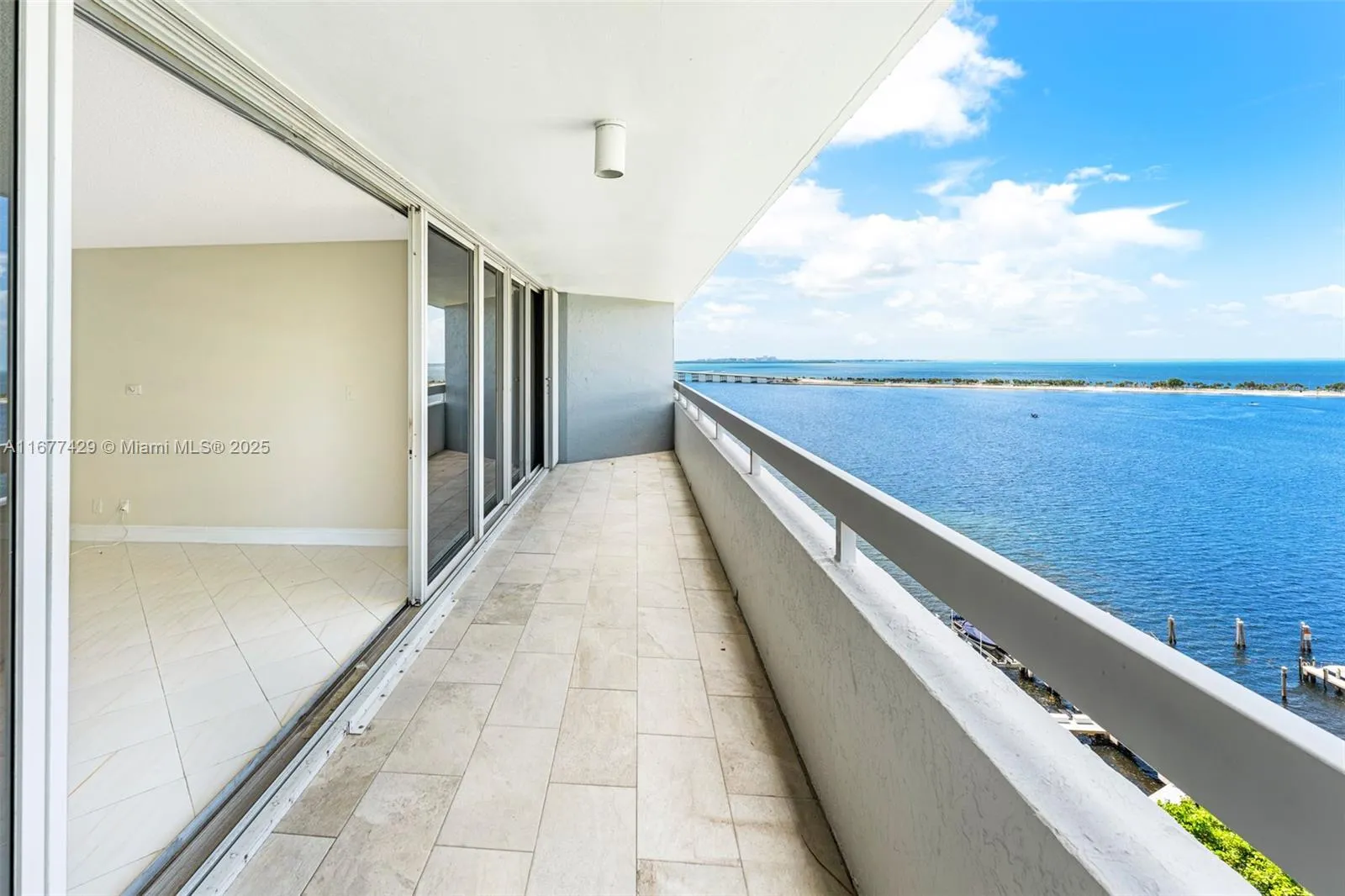 Miami, Florida 33129, United States, 2 Bedrooms Bedrooms, ,3 BathroomsBathrooms,Residential,Active,38039