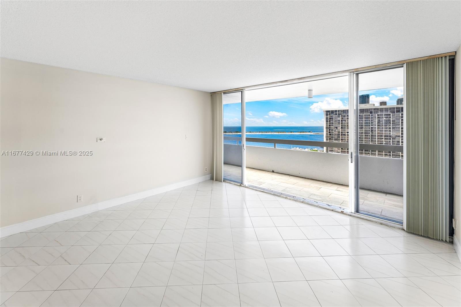 IMPERIAL AT BRICKELL COND - Residential