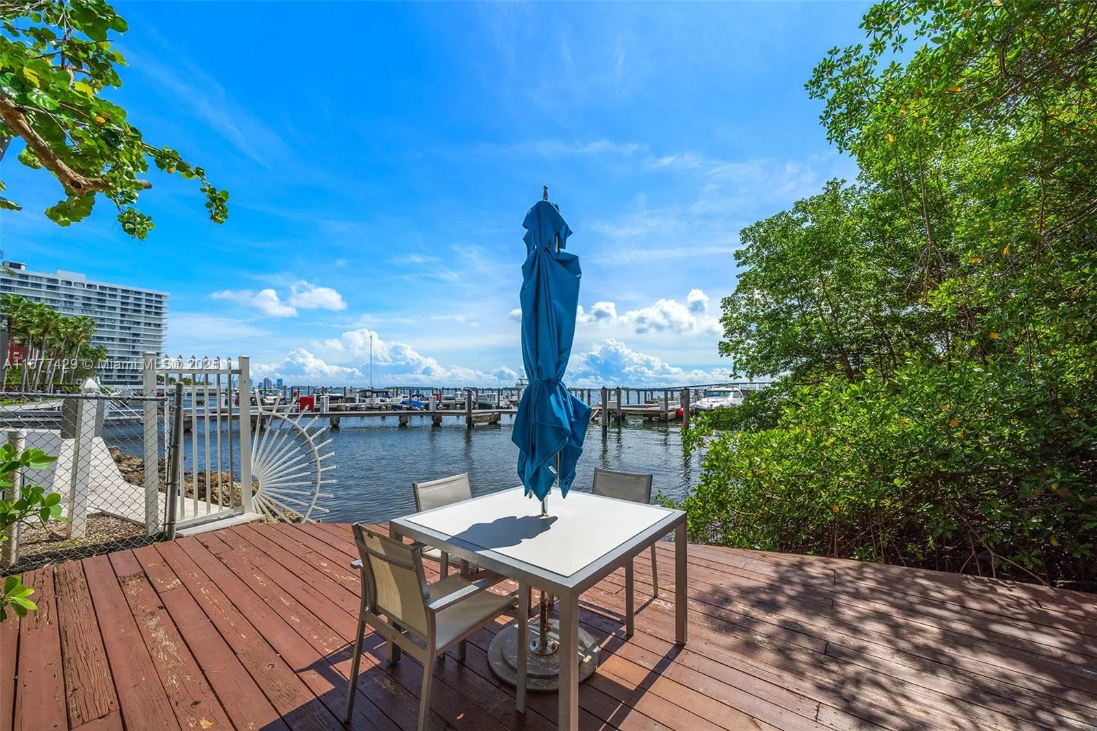 Miami, Florida 33129, United States, 2 Bedrooms Bedrooms, ,3 BathroomsBathrooms,Residential,Active,38039