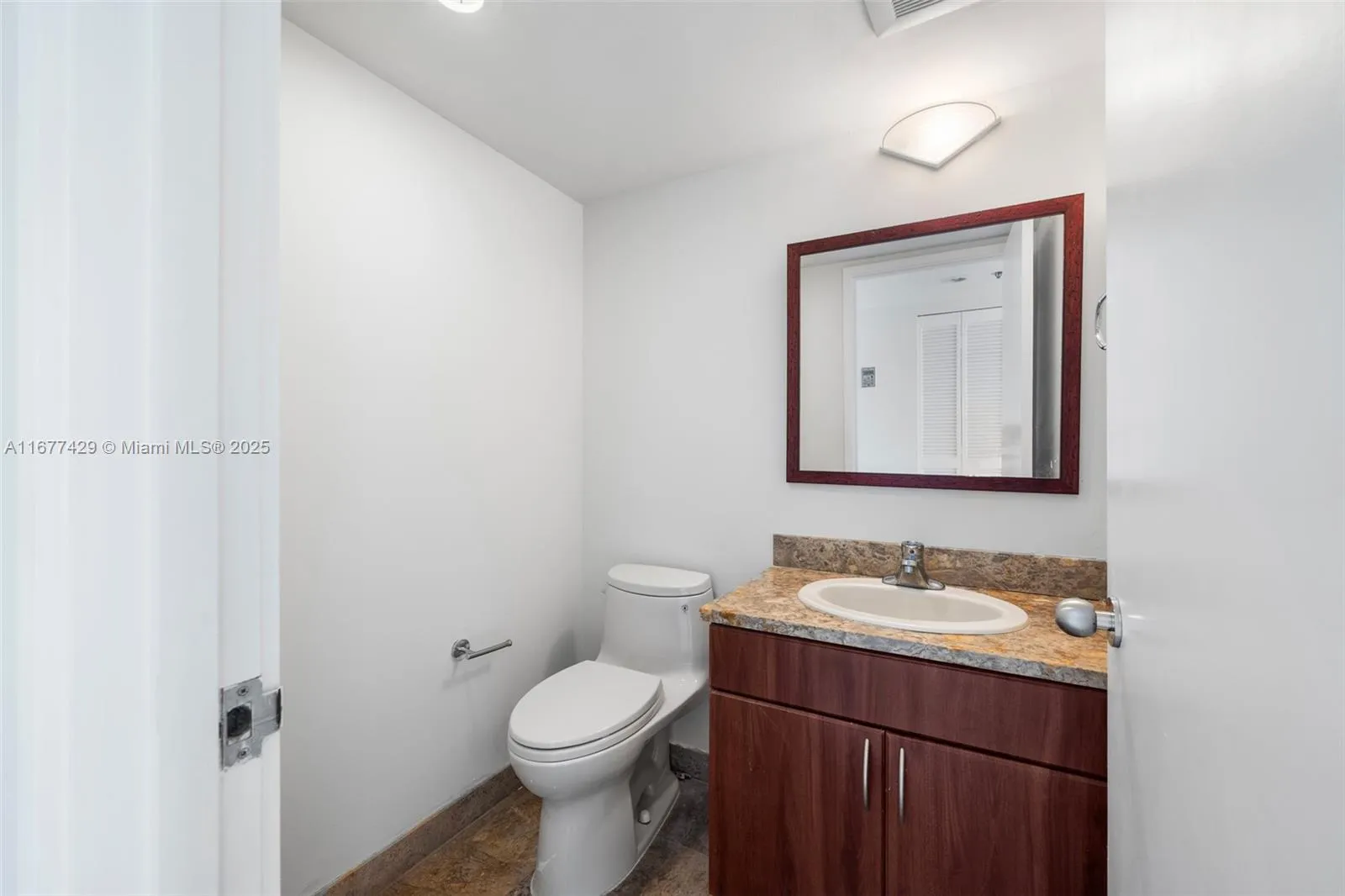 Miami, Florida 33129, United States, 2 Bedrooms Bedrooms, ,3 BathroomsBathrooms,Residential,Active,38039