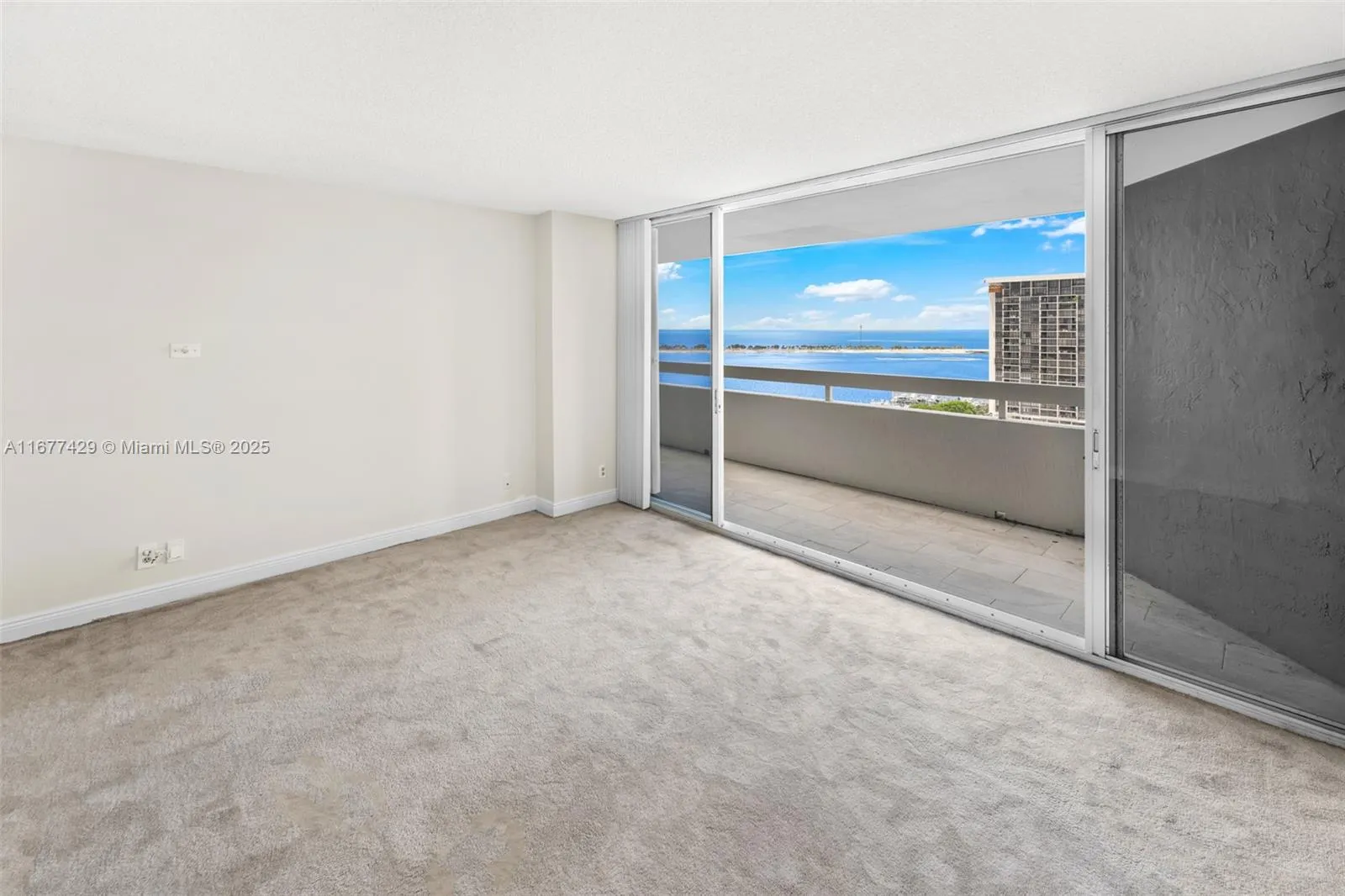 Miami, Florida 33129, United States, 2 Bedrooms Bedrooms, ,3 BathroomsBathrooms,Residential,Active,38039