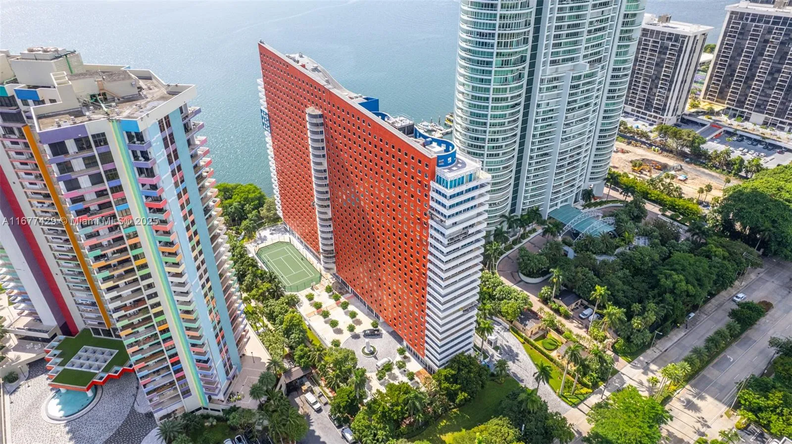 Miami, Florida 33129, United States, 2 Bedrooms Bedrooms, ,3 BathroomsBathrooms,Residential,Active,38039