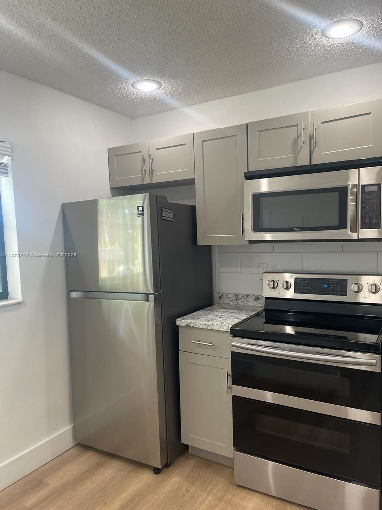 This newly renovated 2-bedroom, 2-bathroom residence offers a spacious open floor plan with abundant natural light and modern finishes throughout. Enjoy a bright kitchen, in-unit washer and dryer, and a private balcony/patio perfect for relaxing outdoors. The community features a pool, tennis, clubhouse, and beautifully landscaped common areas. Conveniently located near shopping, dining, schools, and major highways, this home combines comfort with unbeatable accessibility. A must-see opportunity!