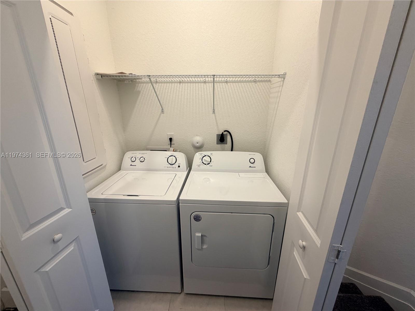 PINE ISLE - Residential Lease