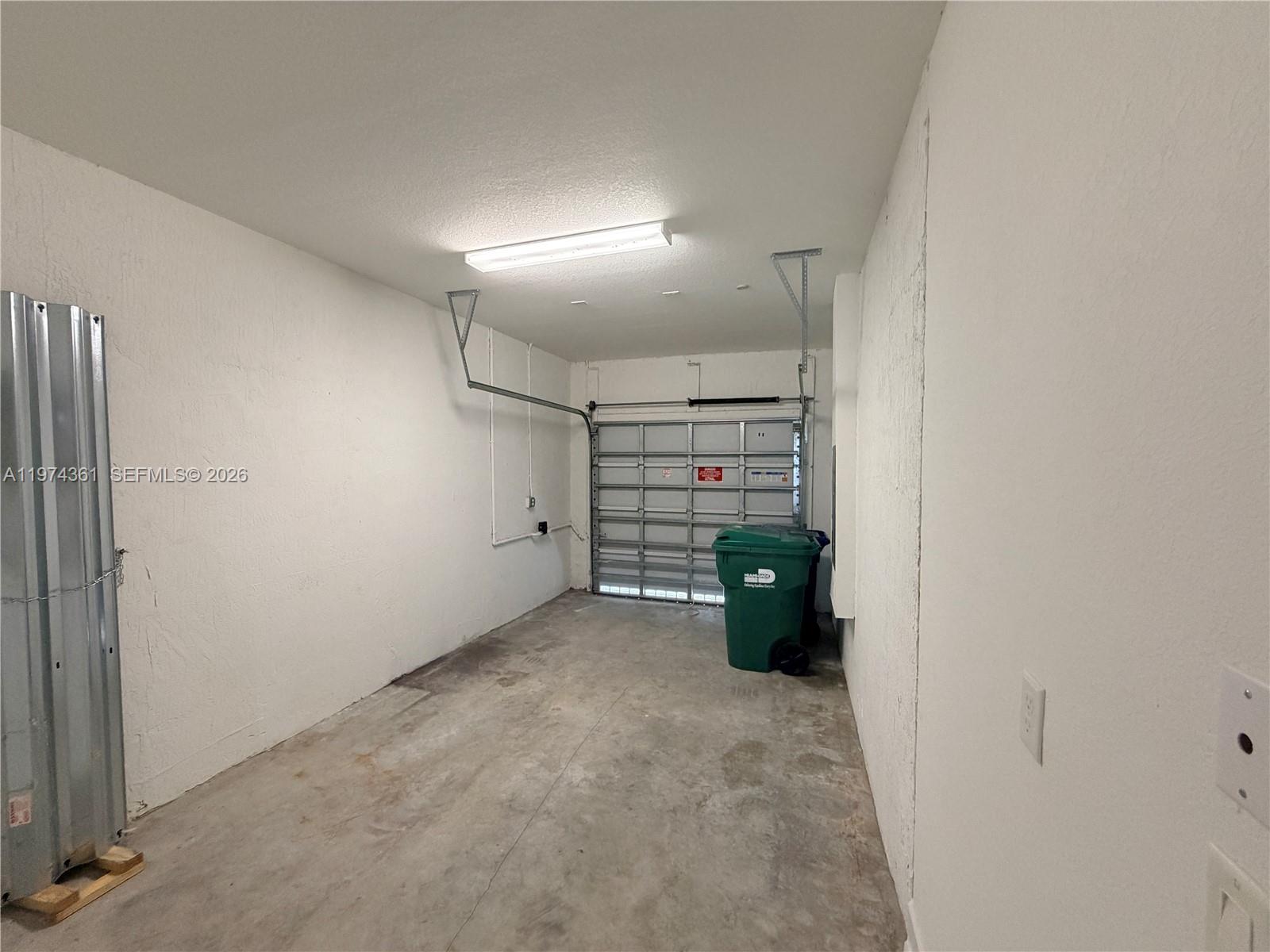 PINE ISLE - Residential Lease