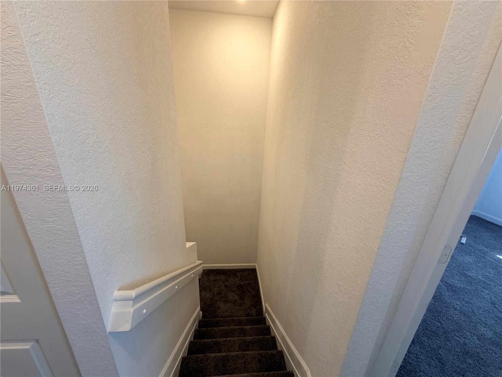 PINE ISLE - Residential Lease