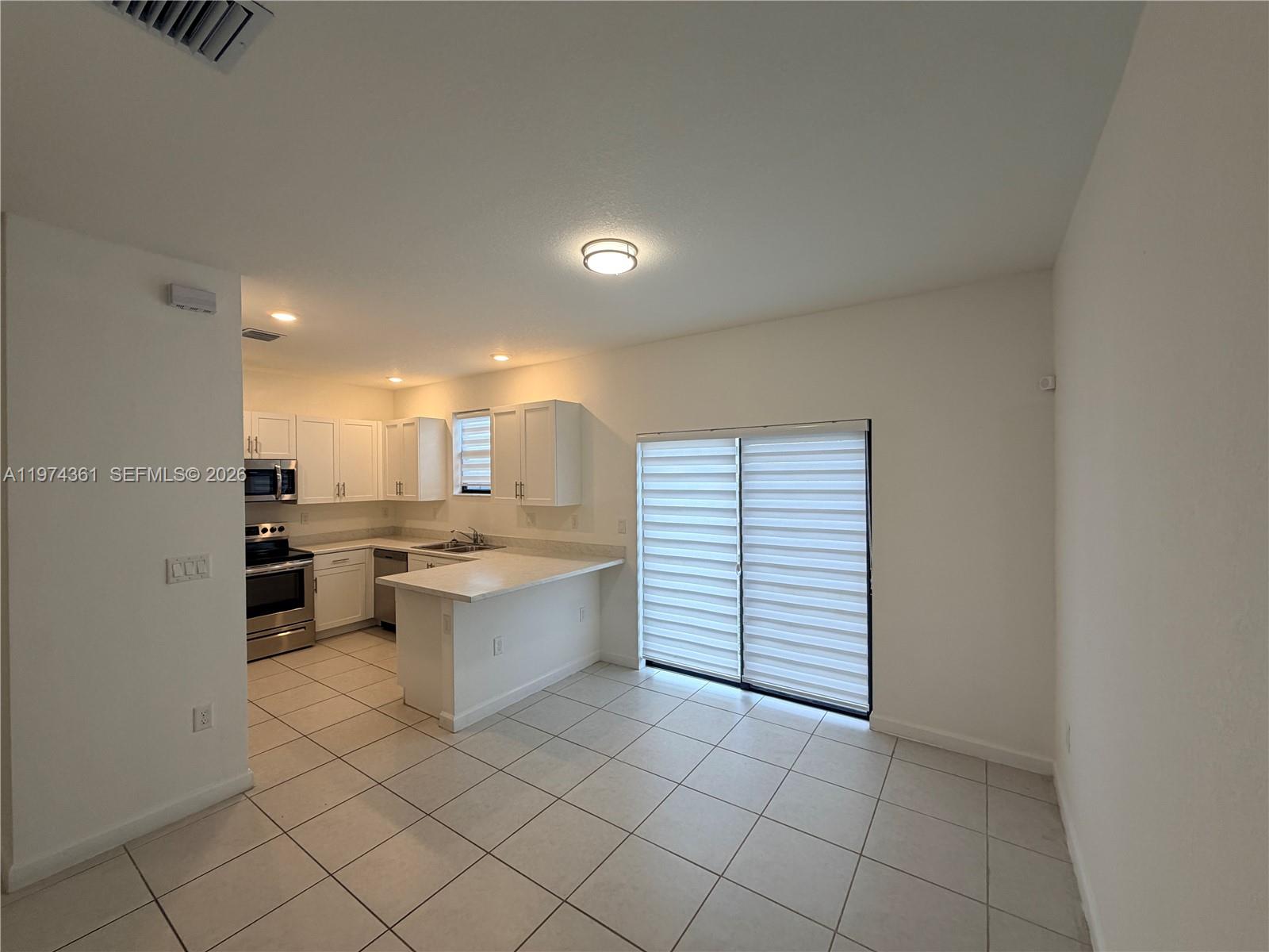 PINE ISLE - Residential Lease