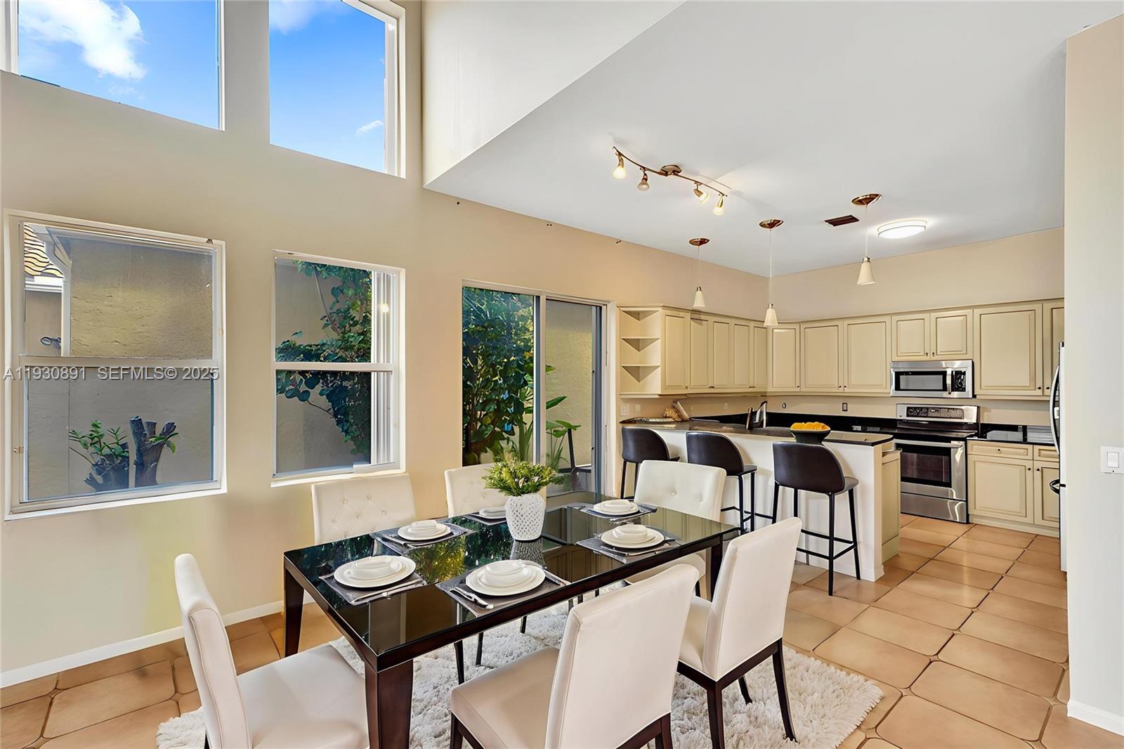 TOWNGATE - Residential