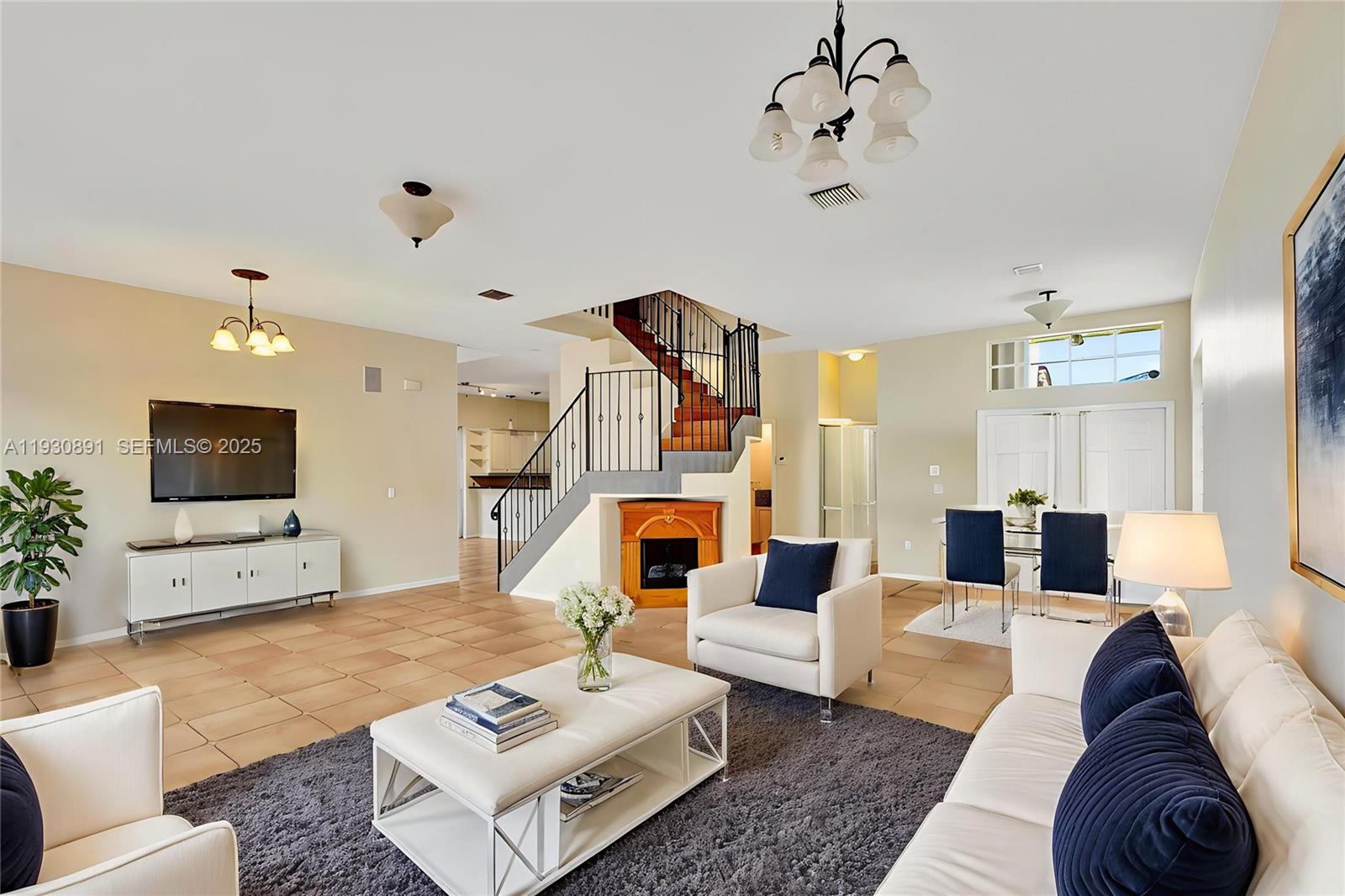 TOWNGATE - Residential