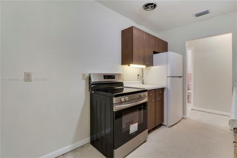 Tiny photo for 721 SE Solaz Ave, Port St Lucie, FL 34983 (MLS # A11994460)