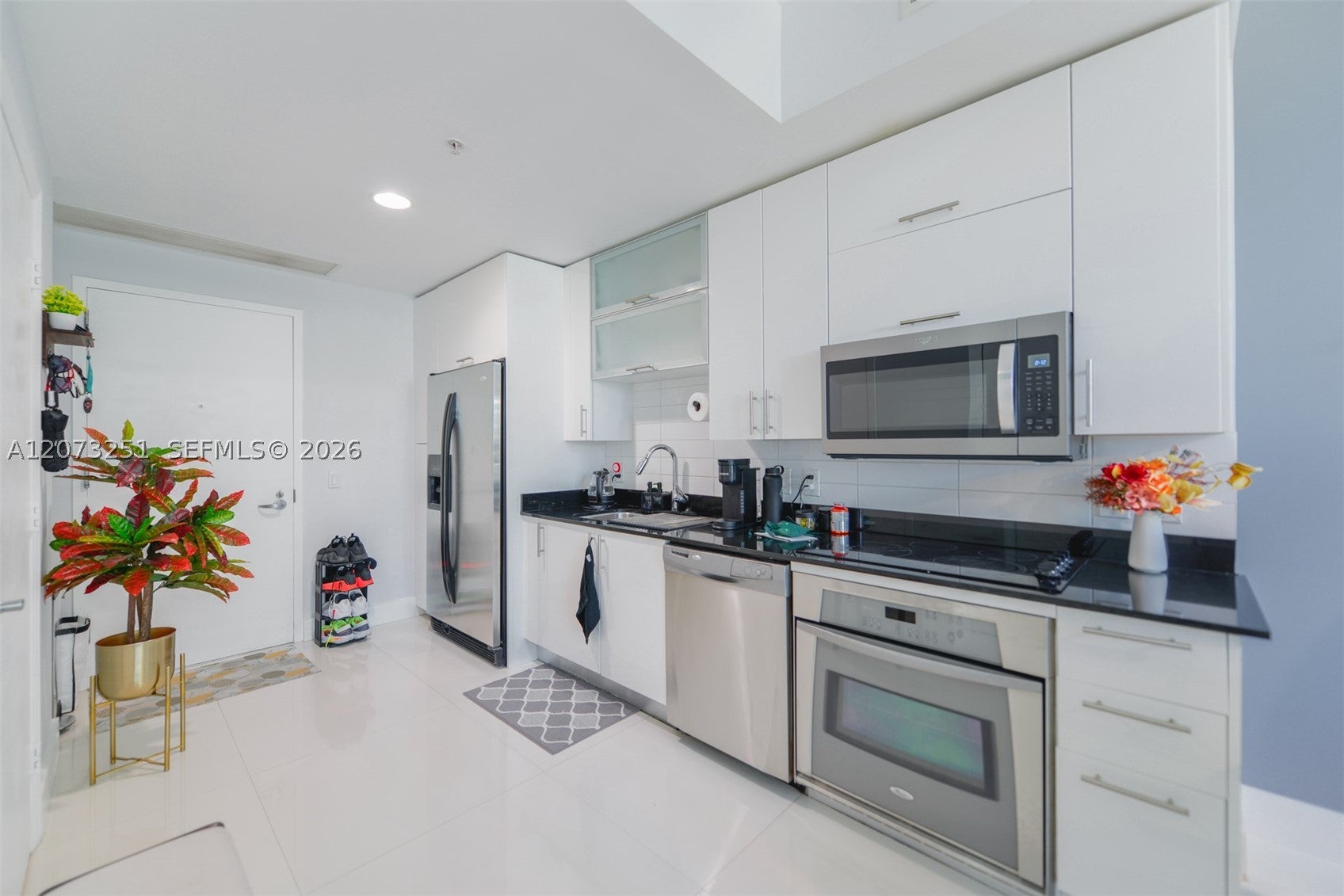 60 SW 13th St 2404