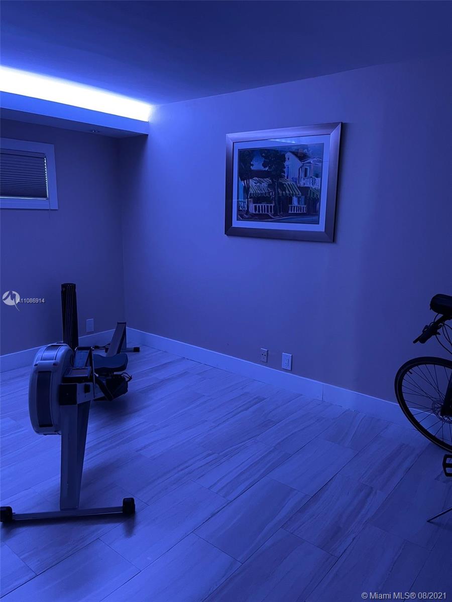 Venetian Condo The Grand - Residential