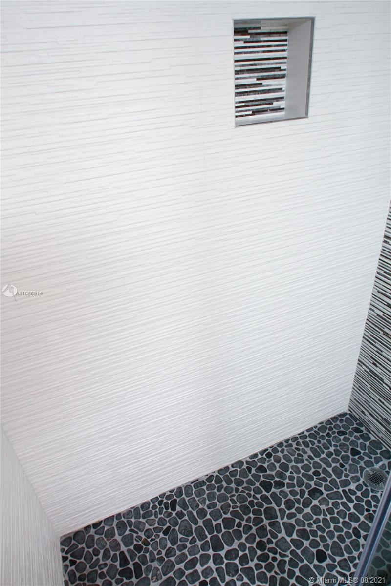 Venetian Condo The Grand - Residential