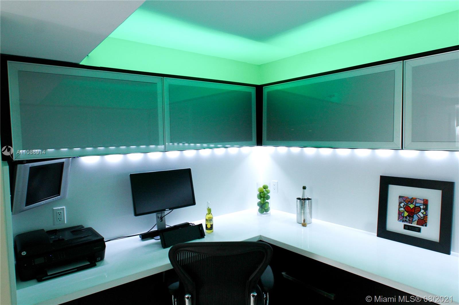 Venetian Condo The Grand - Residential