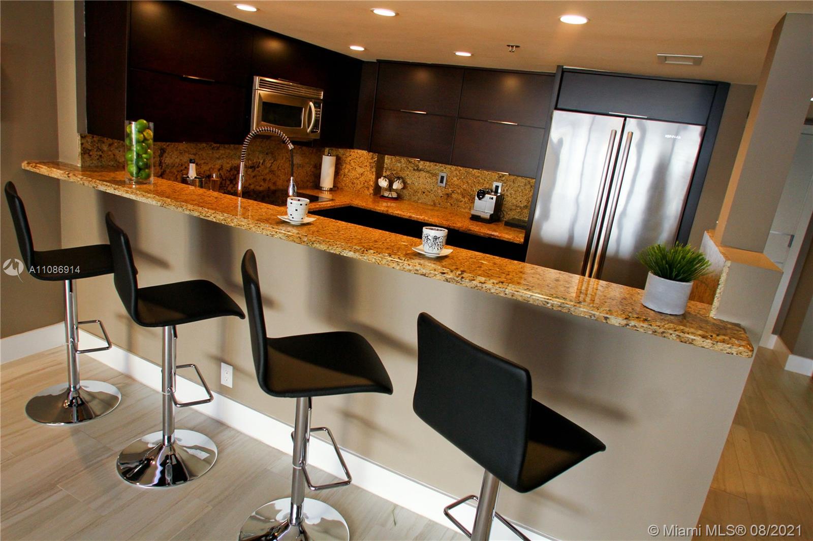 Venetian Condo The Grand - Residential