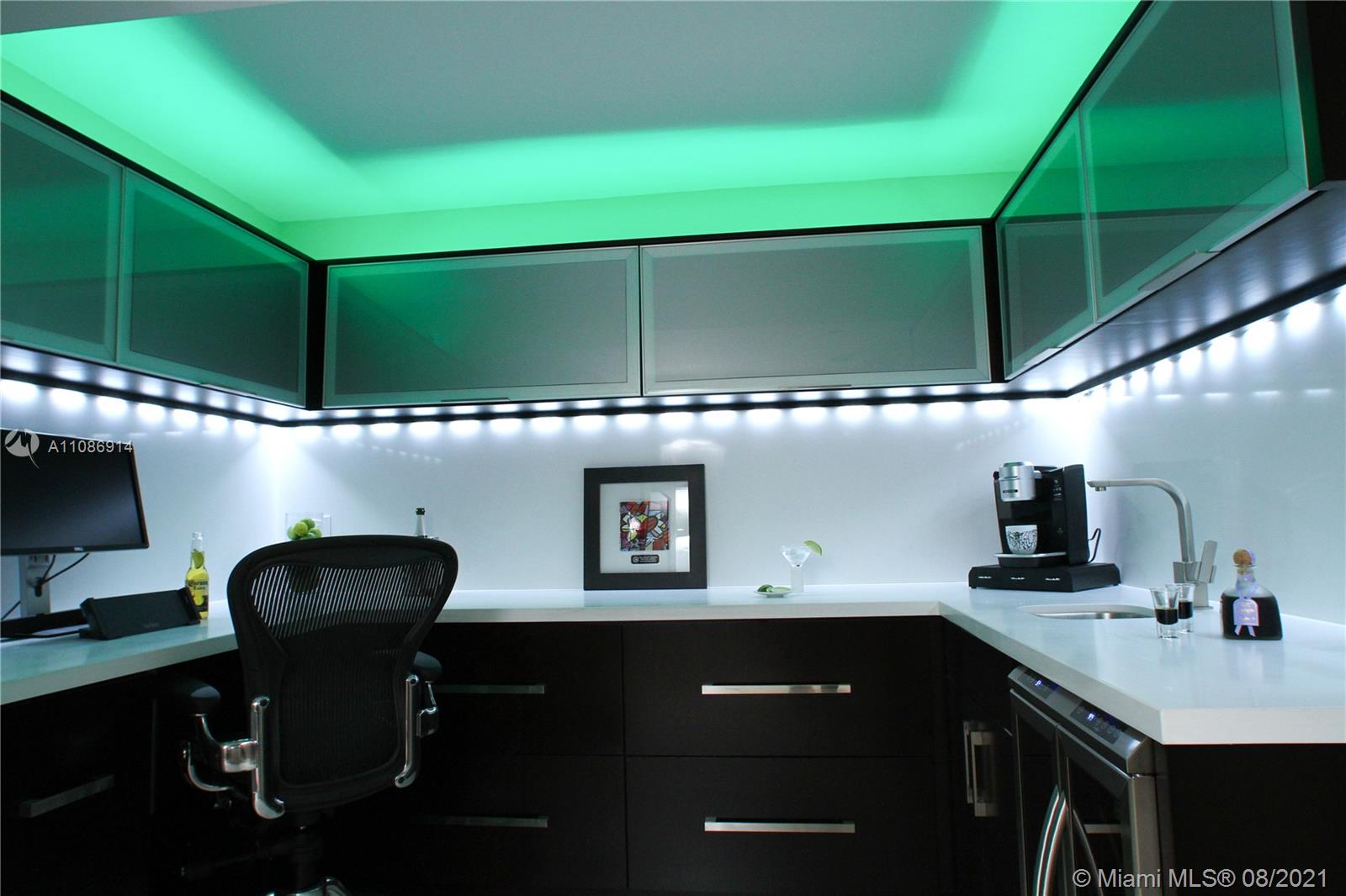 Venetian Condo The Grand - Residential