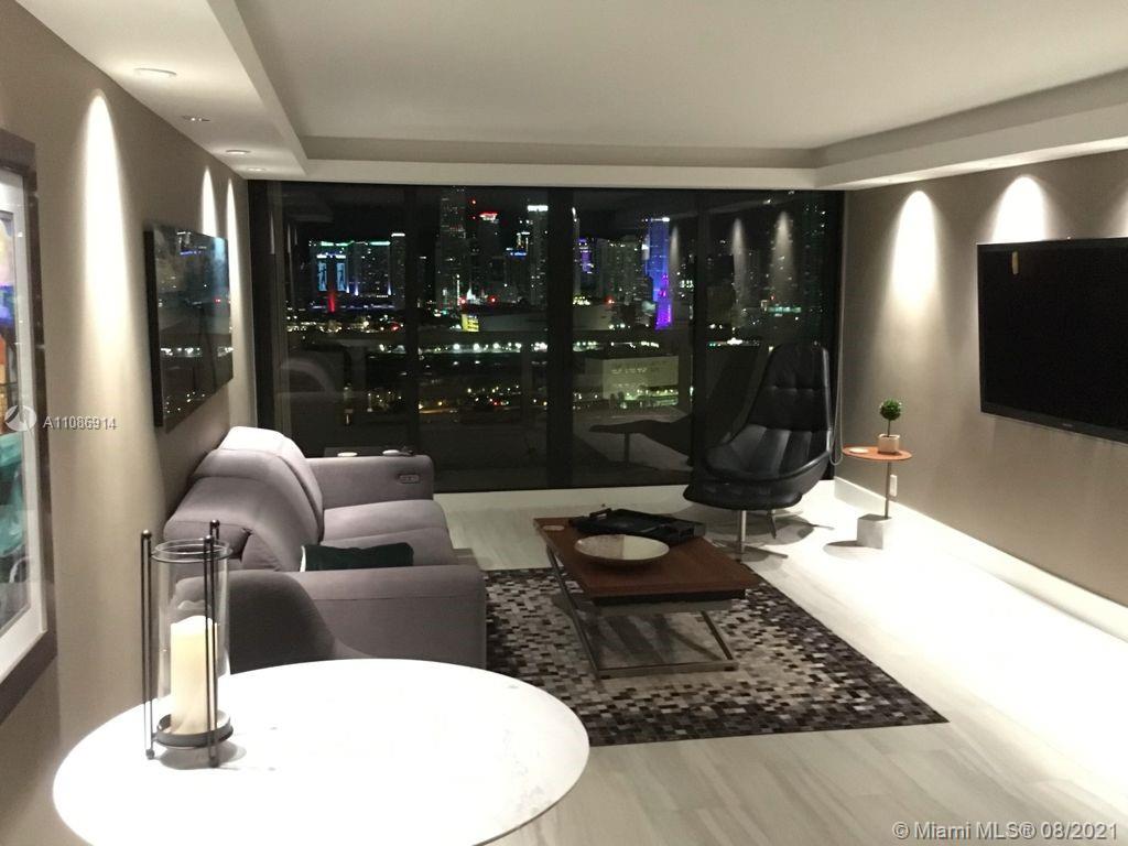 Venetian Condo The Grand - Residential