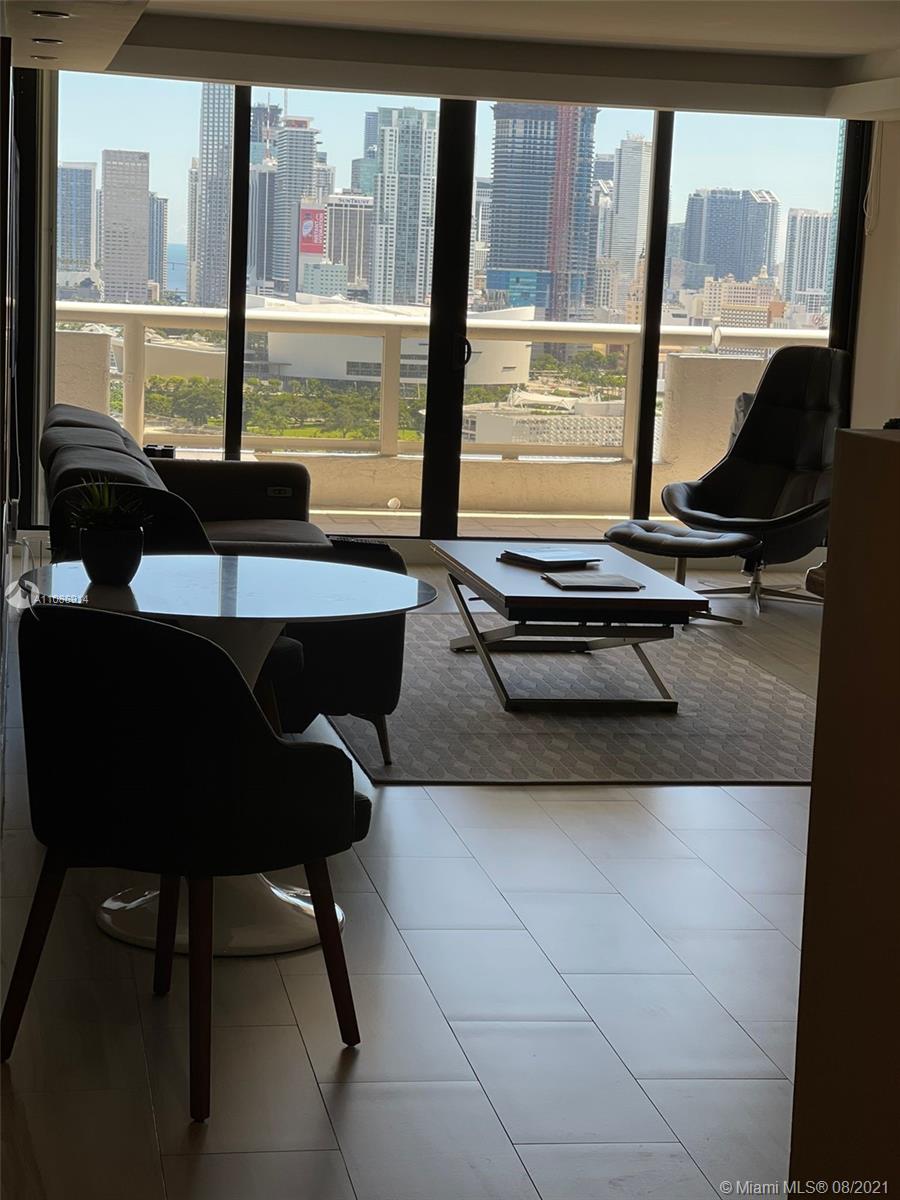 Venetian Condo The Grand - Residential