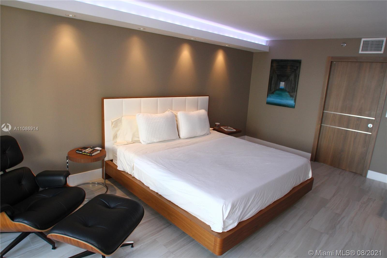 Venetian Condo The Grand - Residential