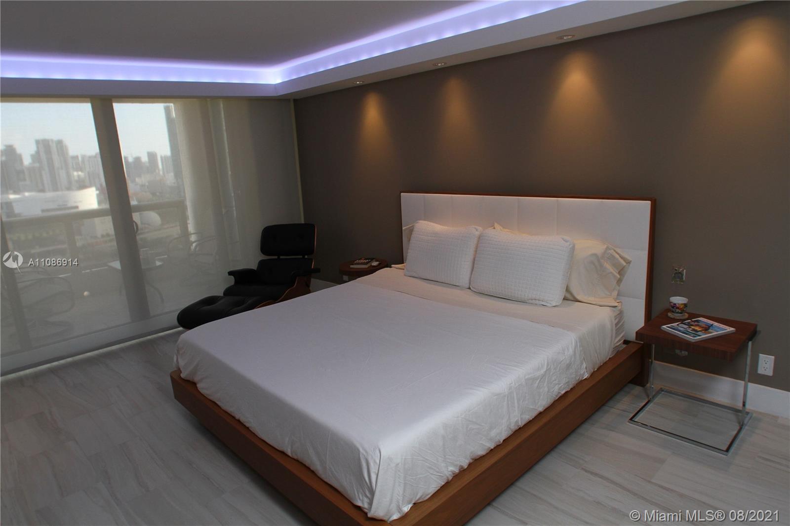 Venetian Condo The Grand - Residential