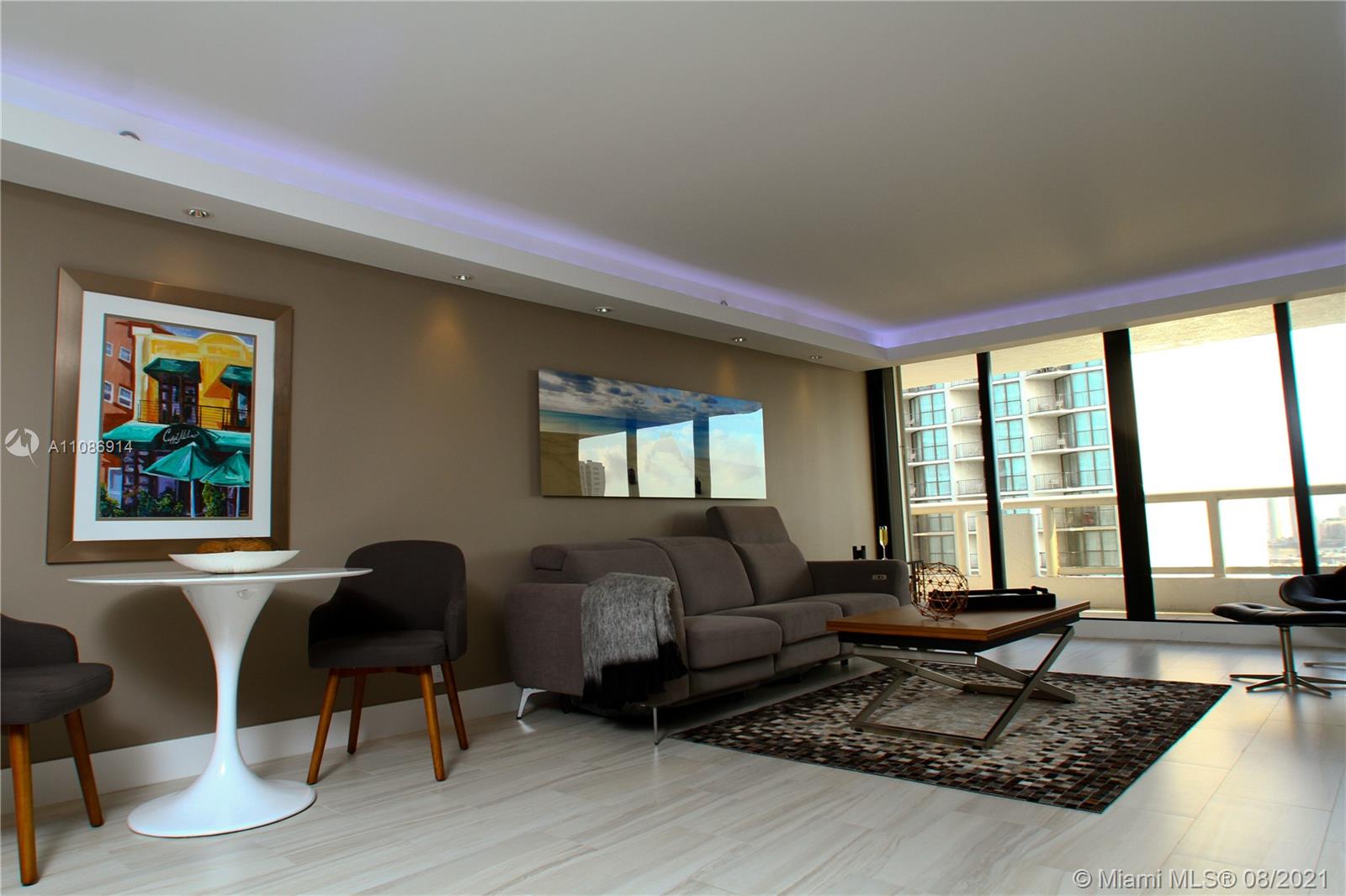 Venetian Condo The Grand - Residential