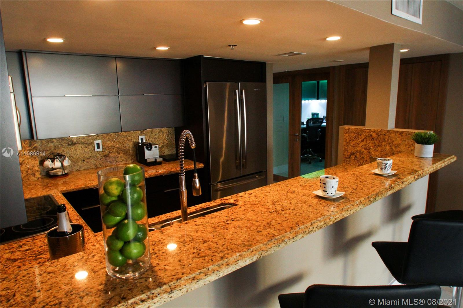 Venetian Condo The Grand - Residential