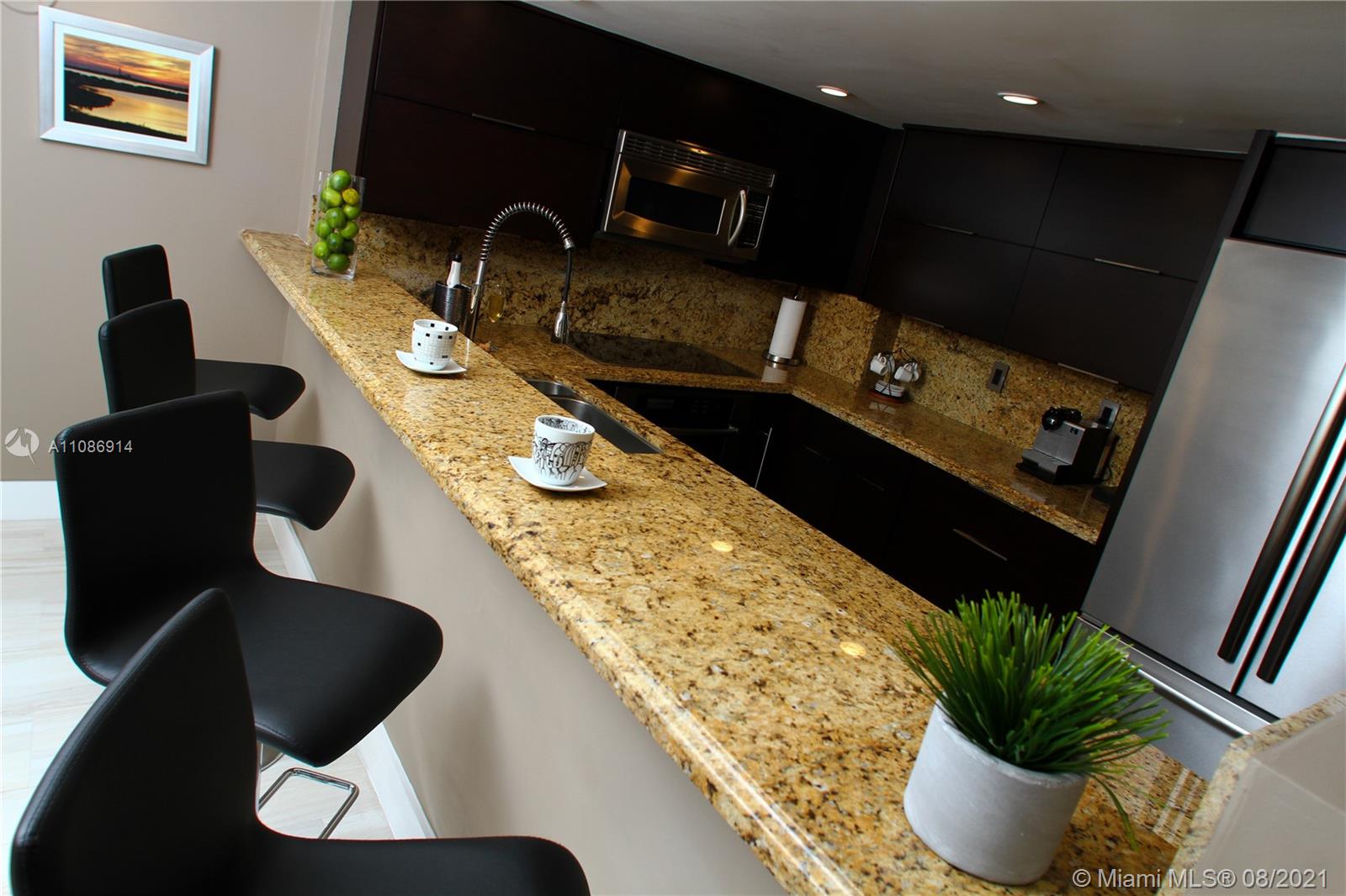 Venetian Condo The Grand - Residential