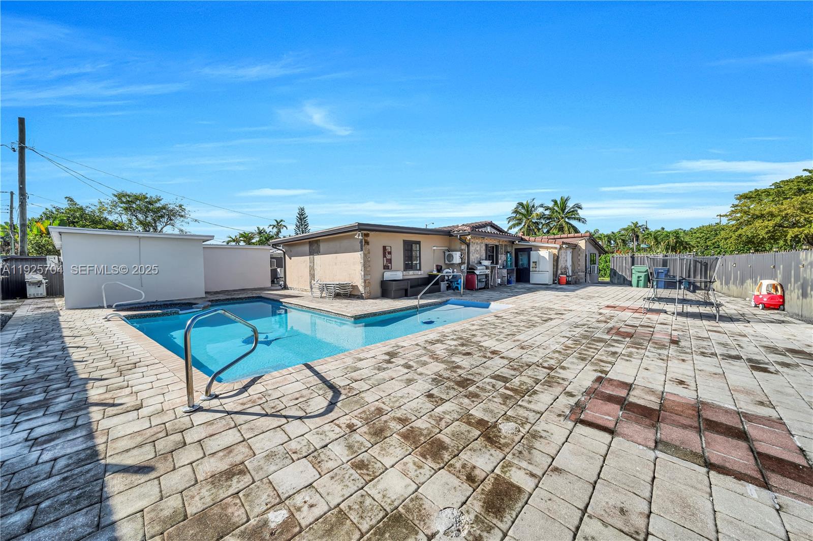 HEFTLER HOMES SUNSET PARK - Residential