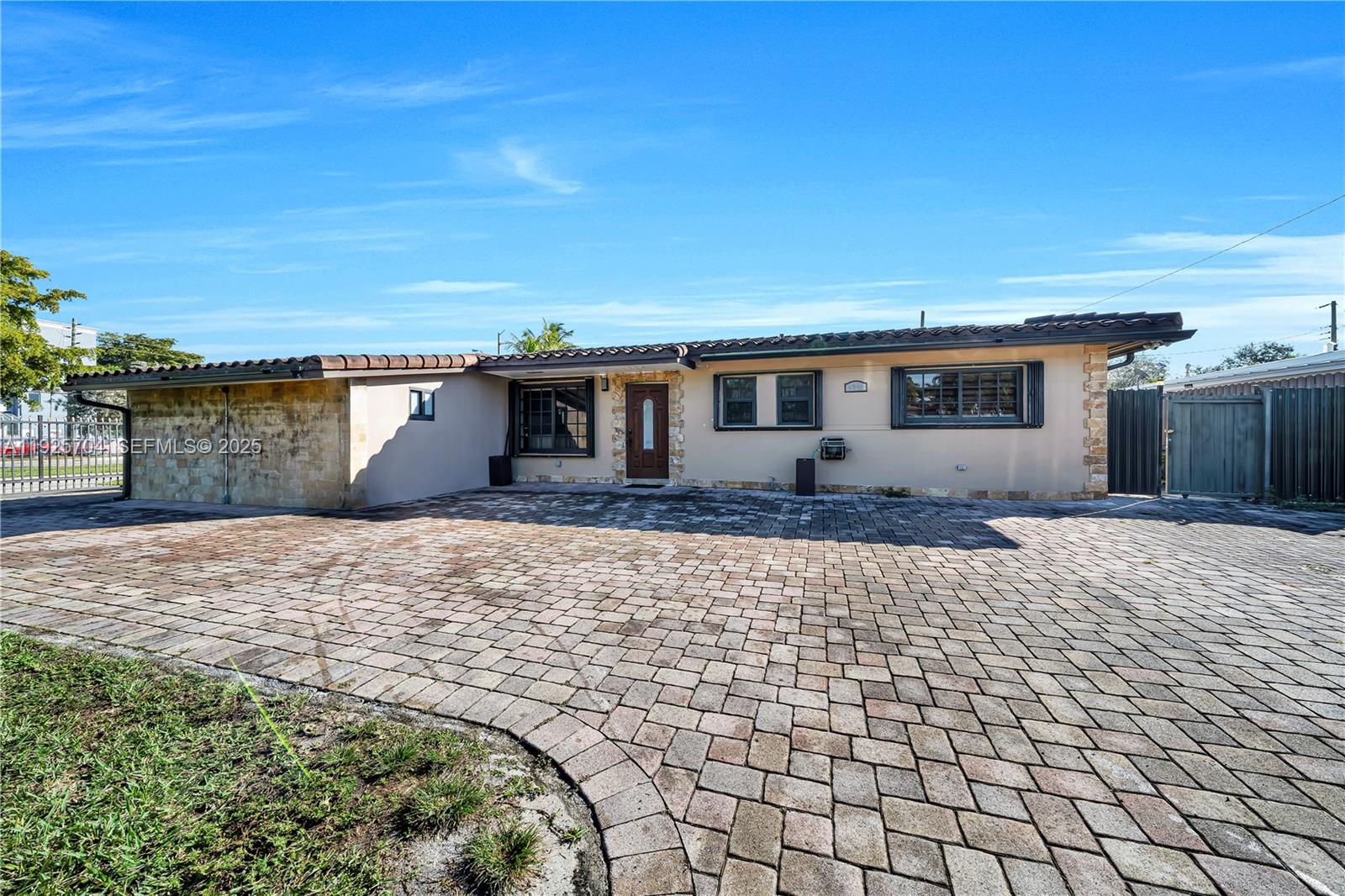 HEFTLER HOMES SUNSET PARK - Residential