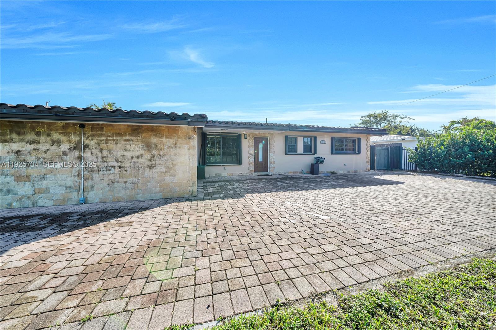 HEFTLER HOMES SUNSET PARK - Residential