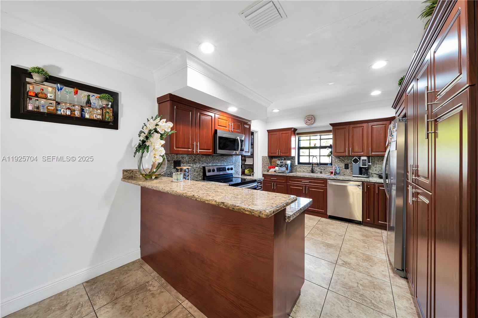 HEFTLER HOMES SUNSET PARK - Residential