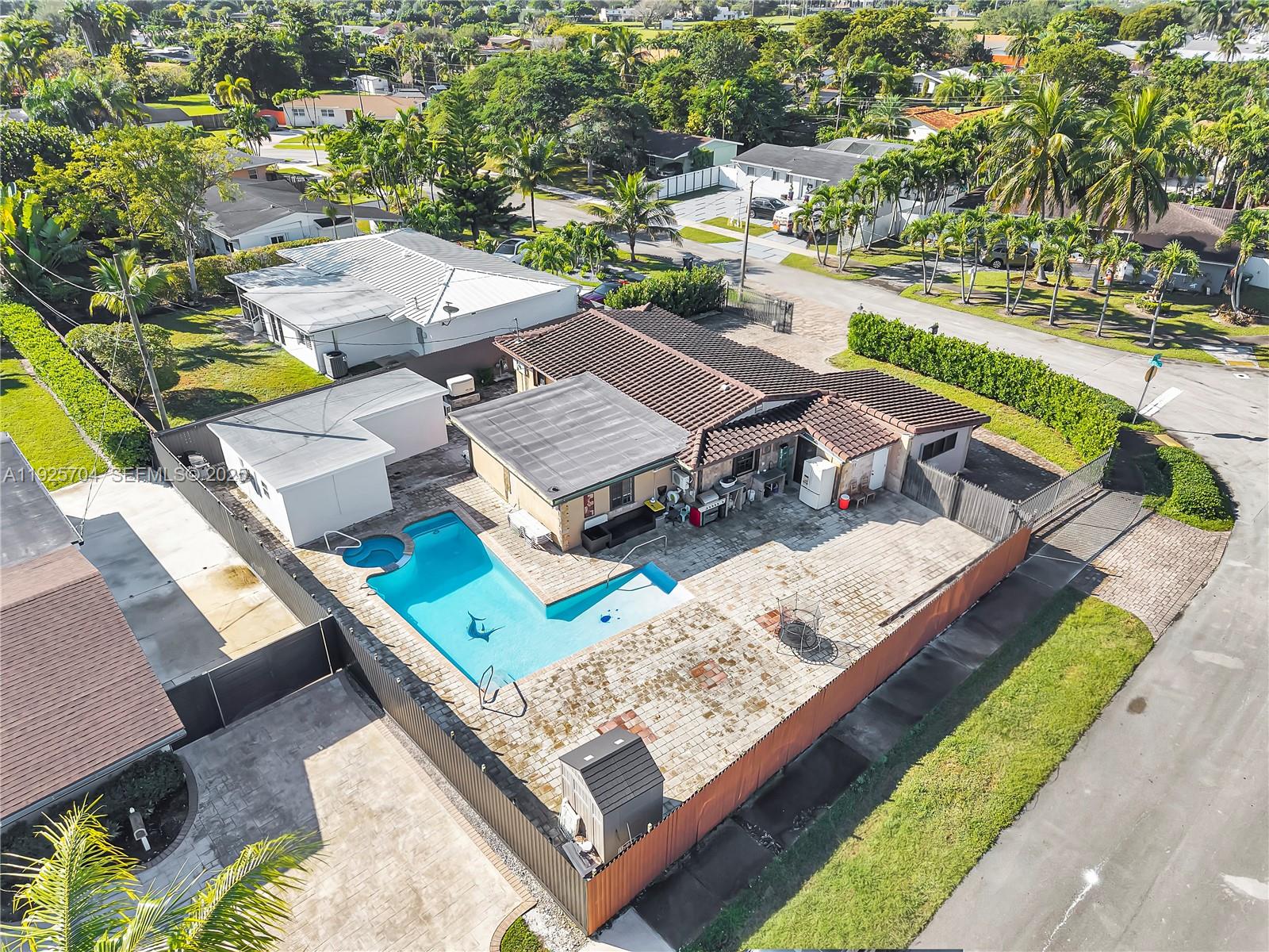 HEFTLER HOMES SUNSET PARK - Residential