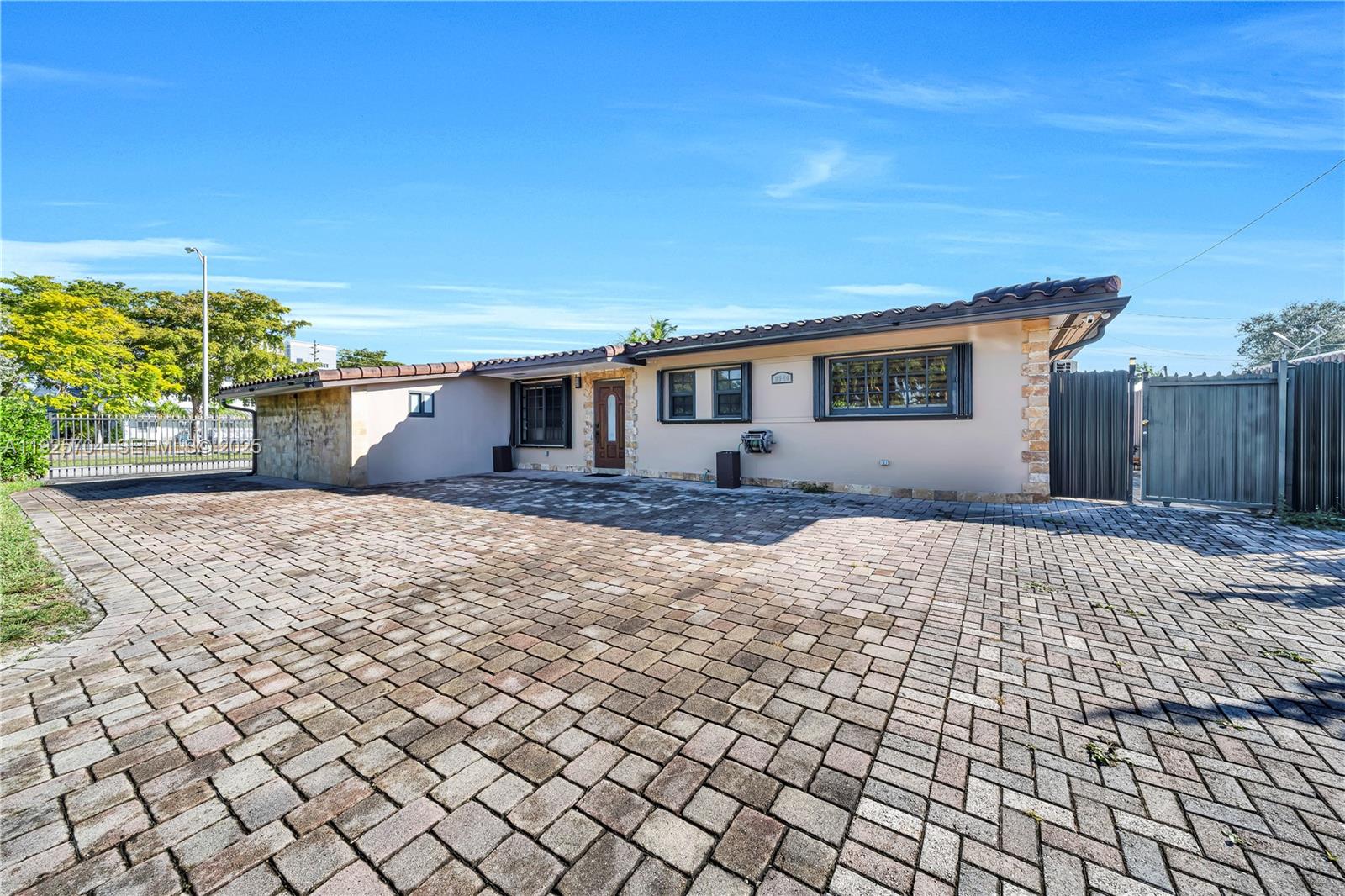 HEFTLER HOMES SUNSET PARK - Residential