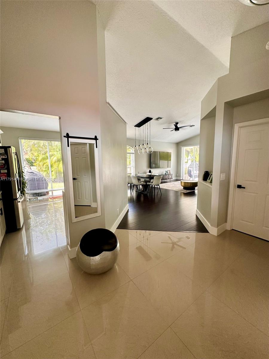 3961 Antigua Point Dr