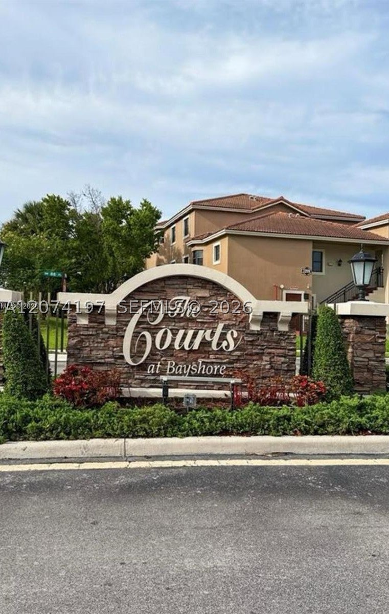 22621 SW 88th Pl 106-8
